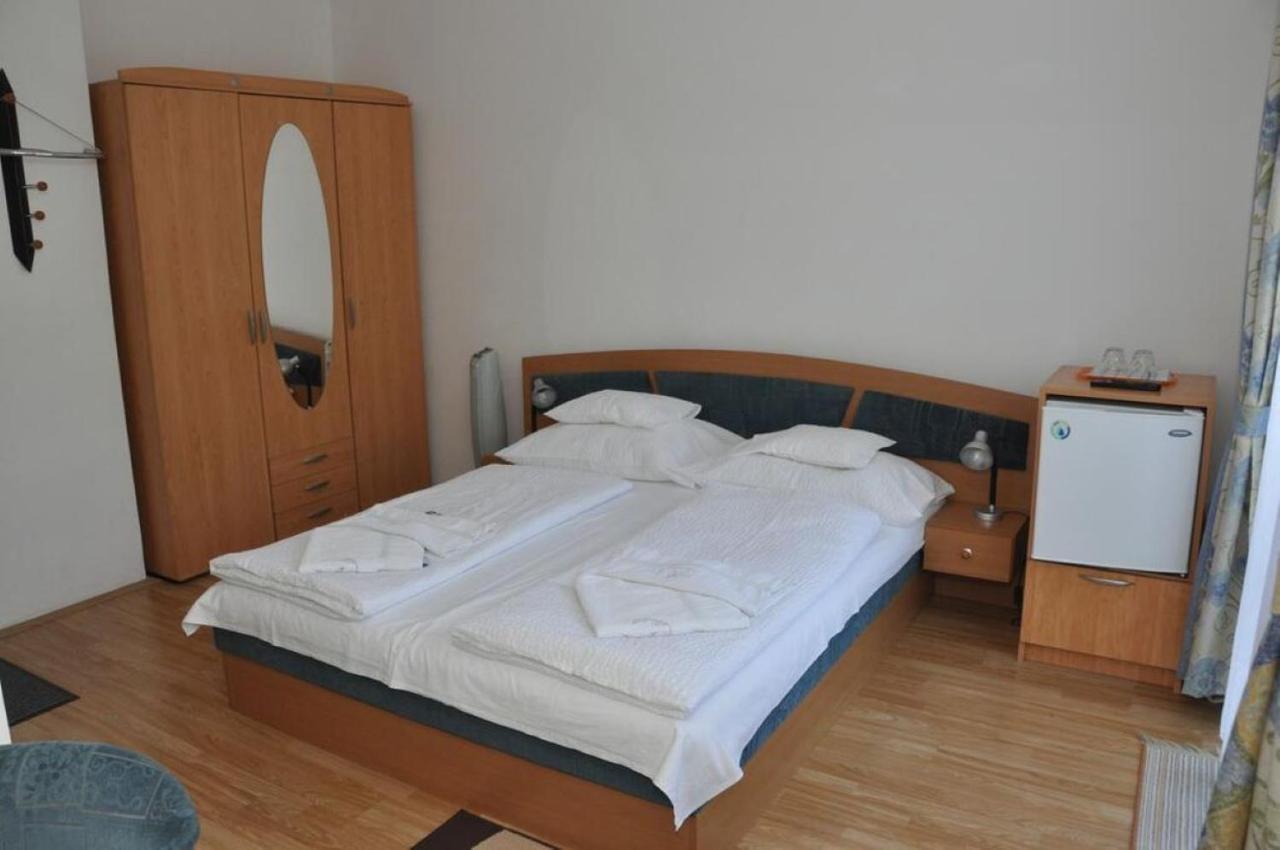 Silent Apartmanhaz Harkány Εξωτερικό φωτογραφία